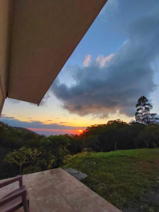 Casa Urraca, Magnifica Vista Al Oceano Pacifico Villa Monteverde Luaran gambar